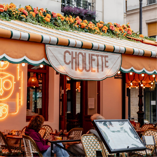 Création de l'univers visuel et déploiement de la marque pour le restaurant Chouette